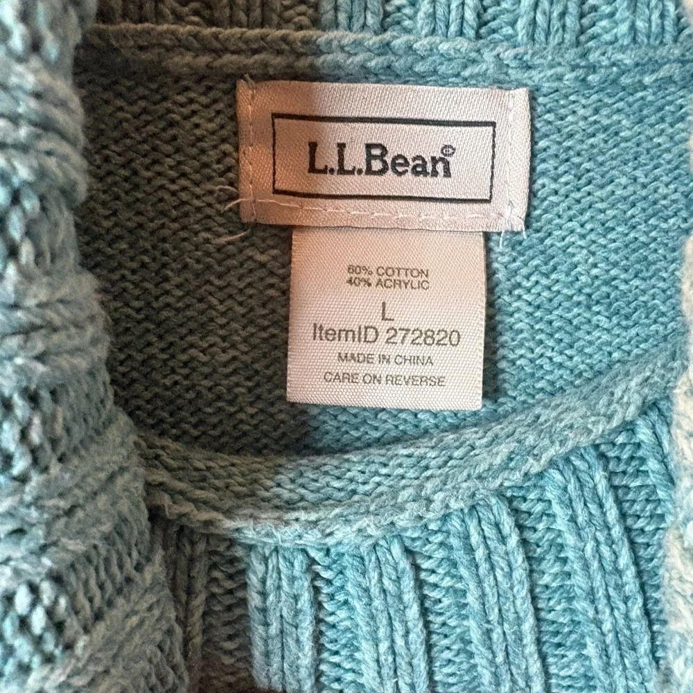 L.L. Bean Women’s Aqua Turtleneck Sweater - Picture 4 of 10
